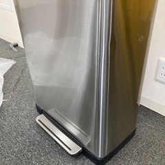 【無料】EKO ステンレスペダル式ゴミ箱 角型ヨコ 90Lの画像