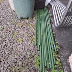 【決まりました】プラスチック鉢、園芸支柱の画像