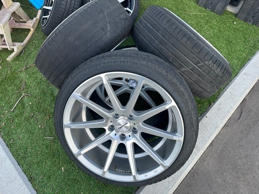 タイヤホイール　美品　19インチ 9.5J +38 235/40R19 4本　中古