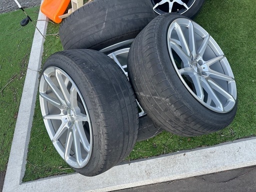 タイヤホイール　美品　19インチ 9.5J +38 235/40R19 4本　中古