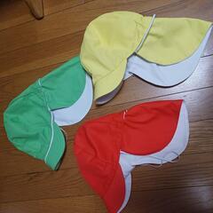 幼稚園の制服、バッグ、帽子、夏冬の画像