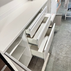 激安‼️ 🈹 ☆ジモティー限定価格☆🈹ホワイト食器棚キッチンボード　収納家具　幅160cm🌟A0956の画像
