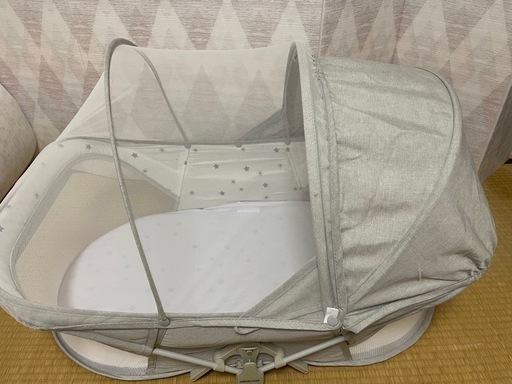 （美品）蚊帳付き折りたたみベビーベッド