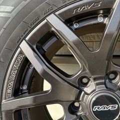 TEAM DAYTONA、17インチタイヤ付きアルミホイールの画像