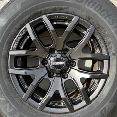 TEAM DAYTONA、17インチタイヤ付きアルミホイールの画像