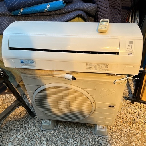 出品4/2まで！！2013年製　エアコン　ダイキン　6畳用　