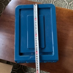 前の蓋　上部も開きます　収納ケースの画像
