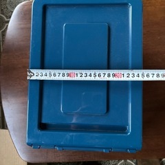 前の蓋　上部も開きます　収納ケースの画像