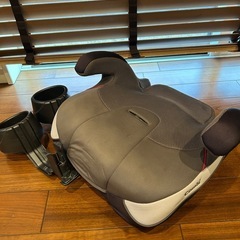 コンビ　ジュニアシート