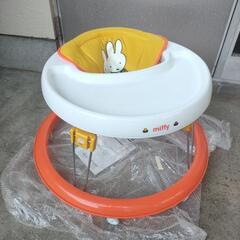 ベビー歩行器　わくわくウォーカーの画像