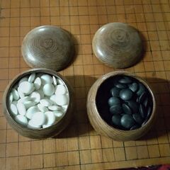 碁盤と碁石 1