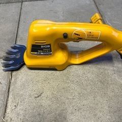 電動バリカン　芝などの画像