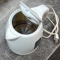 電気ケトル　瞬間湯沸かし　1.2リットル