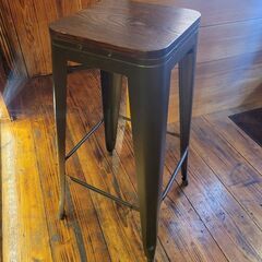 カウンターチェアー