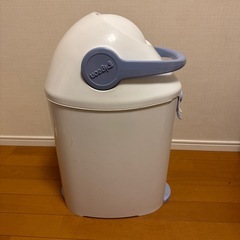 オムツ用ゴミ箱の画像