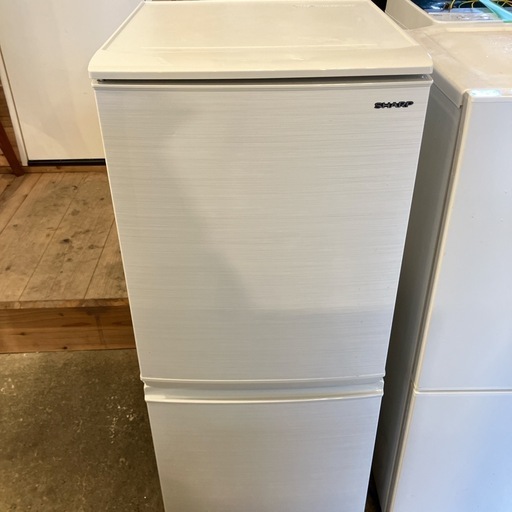 シャープ　2019年製　冷蔵庫　SJ-D14F-W 　137L