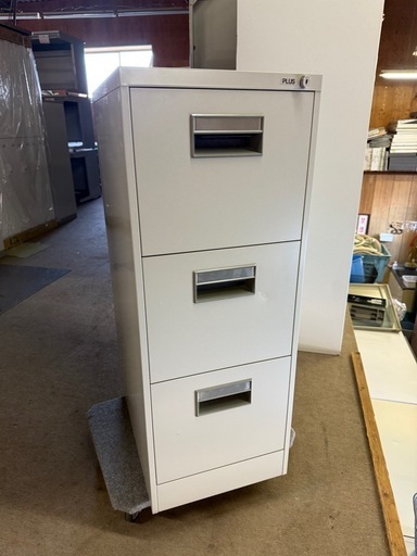 Ａ４ 3段キャビネット　プラス　幅39 奥62 高さ101.5cm