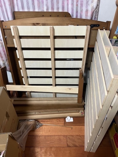 SSS(セミシングル)ベッド　マットレス、パッド、シーツ付き