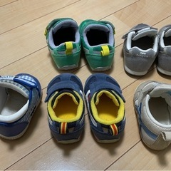 13〜14センチのスニーカーの画像