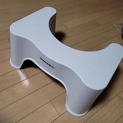 子供用　トイレ用サポート足置き台の画像