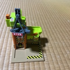 トミカ　貨物昇降台の画像