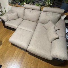 ゆったりリビングソファ・オットマン付の画像