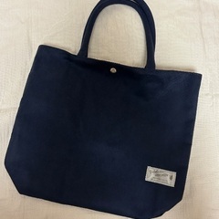 【新品美品】ネイビーサブバッグ