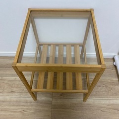 IKEA サイドテーブルの画像