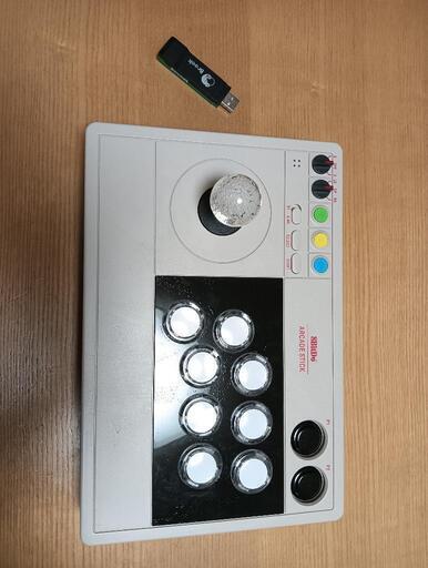 8bitdoアーケードスティック　無線、有線対応