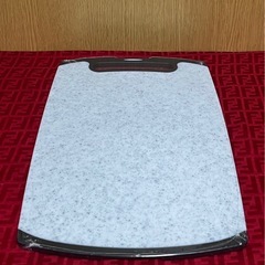 🌟最終お値下げ🌟　近日中にお取り引き希望　【新品】トンボ まな板 抗菌 食洗機対応 耐熱 おこしやすい ラバー付き 石目調 Lの画像