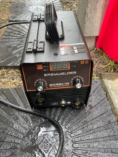 取引中　
中古　100V 溶接機