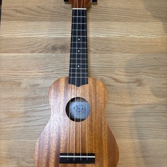 決定）ウクレレ　Elvis U100S