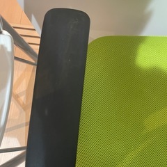 緑座面のチェア！！の画像