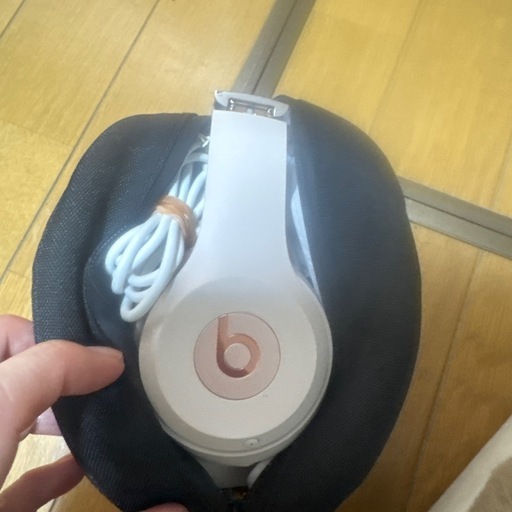 新品同様‼️Beat
スピーカー