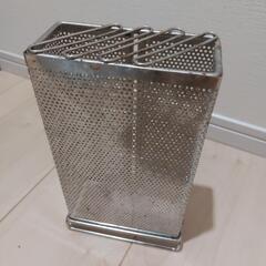 ニトリまな板、包丁立ての画像