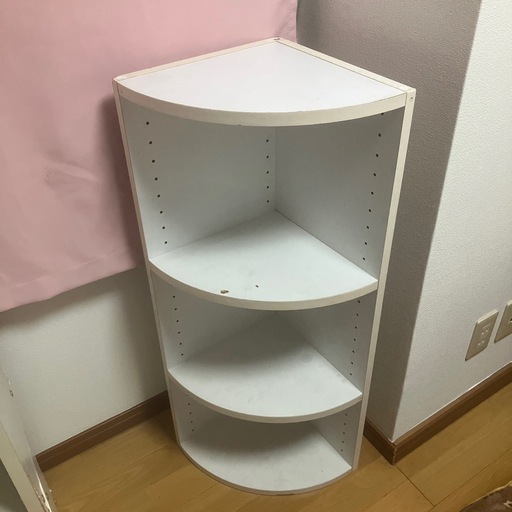 三角コーナー (minmin) 曽根の収納家具《棚、シェルフ》の中古あげます