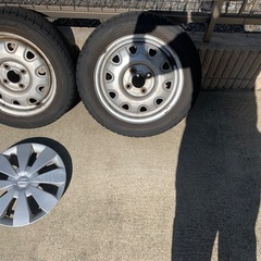 スタッドレスタイヤ付き鉄ホイール　 14インチ✨の画像