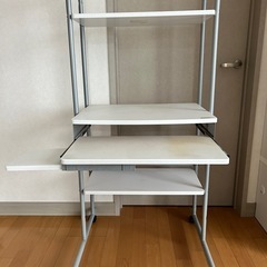 ⭐️パソコンデスク:キャスター付き