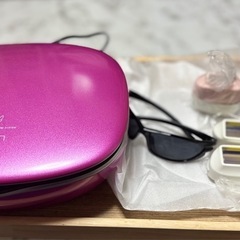 光脱毛器 ピンク サングラス付き