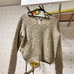 レディースニットシャツ　Mサイズ