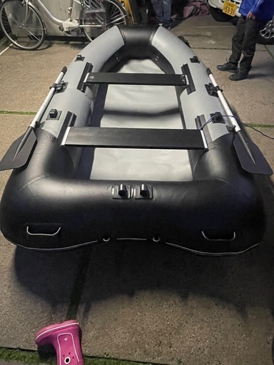 BEE INFLATABLEボート新品同様???