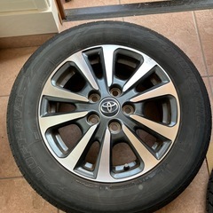 195/65R15トヨタエスクァイア純正タイヤ
  の画像