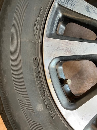 195/65R15トヨタエスクァイア純正タイヤ
  