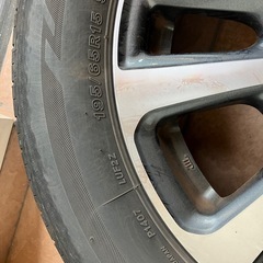 195/65R15トヨタエスクァイア純正タイヤ
  の画像