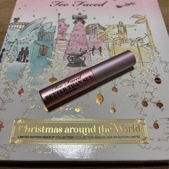 Too Faced Christmas around the World 限定版アイシャドウパレットの画像