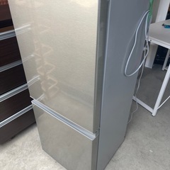 25番　美品✨ノンフロン冷凍のAQUA製80L冷蔵庫の画像
