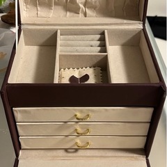 ジュエリーケース　収納グッズの画像
