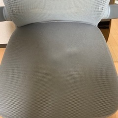 キャスター付きデスクチェアの画像