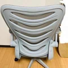 キャスター付きデスクチェアの画像