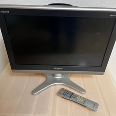 シャープテレビ＋衣装ケース